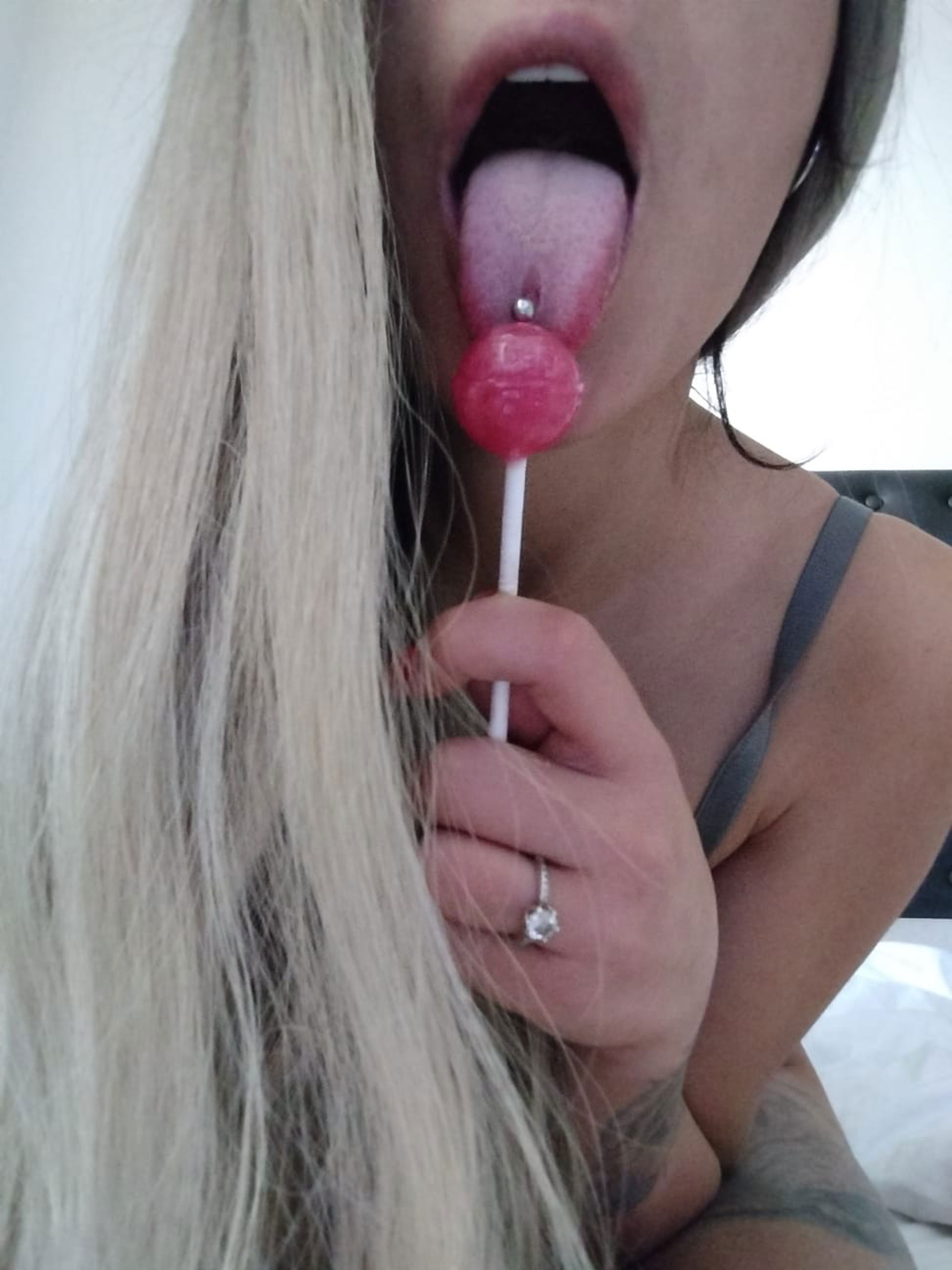 Sienna - Birmingham High Class Escort
